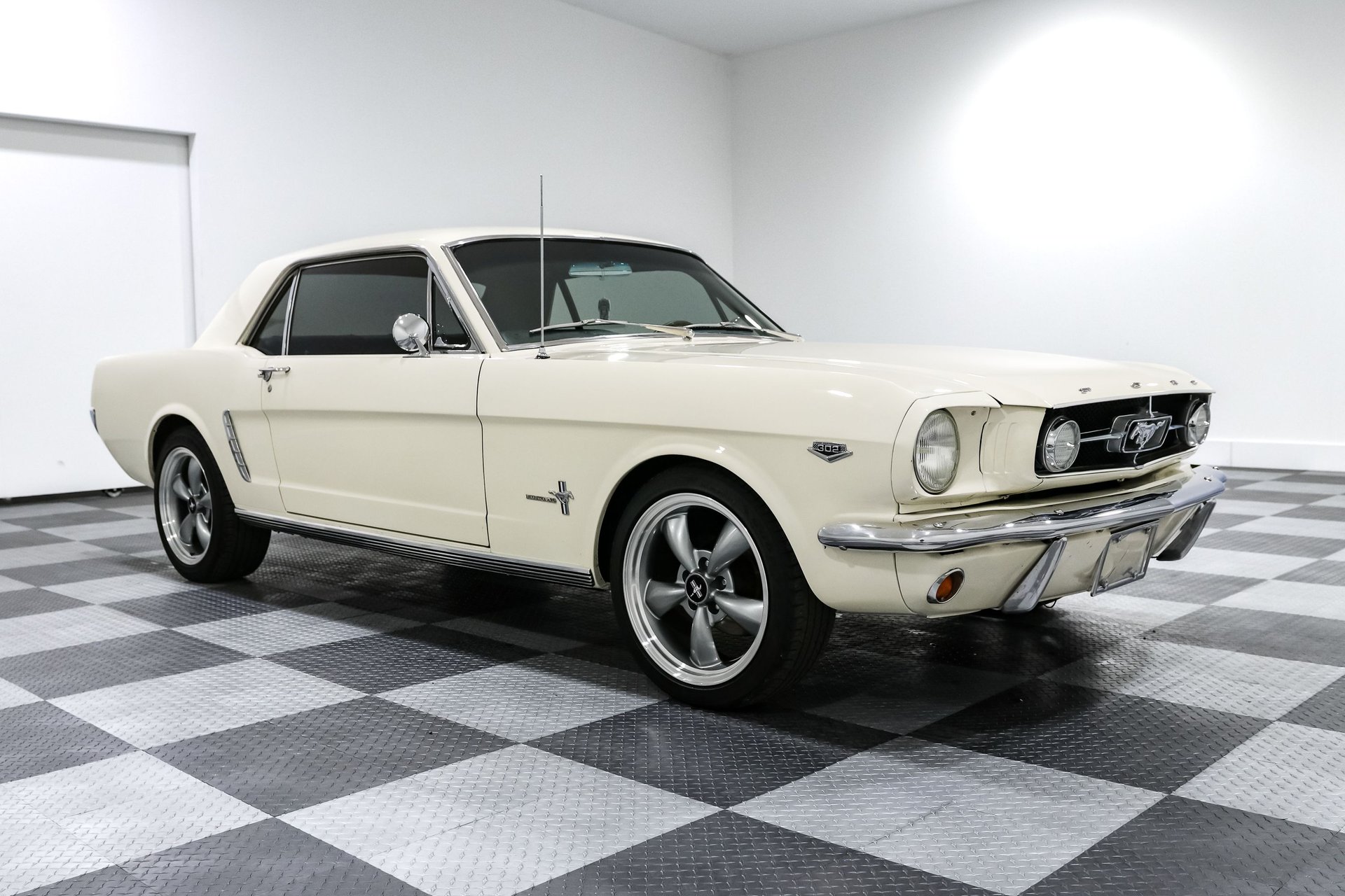 1965-ford-mustang-y4ts7fya