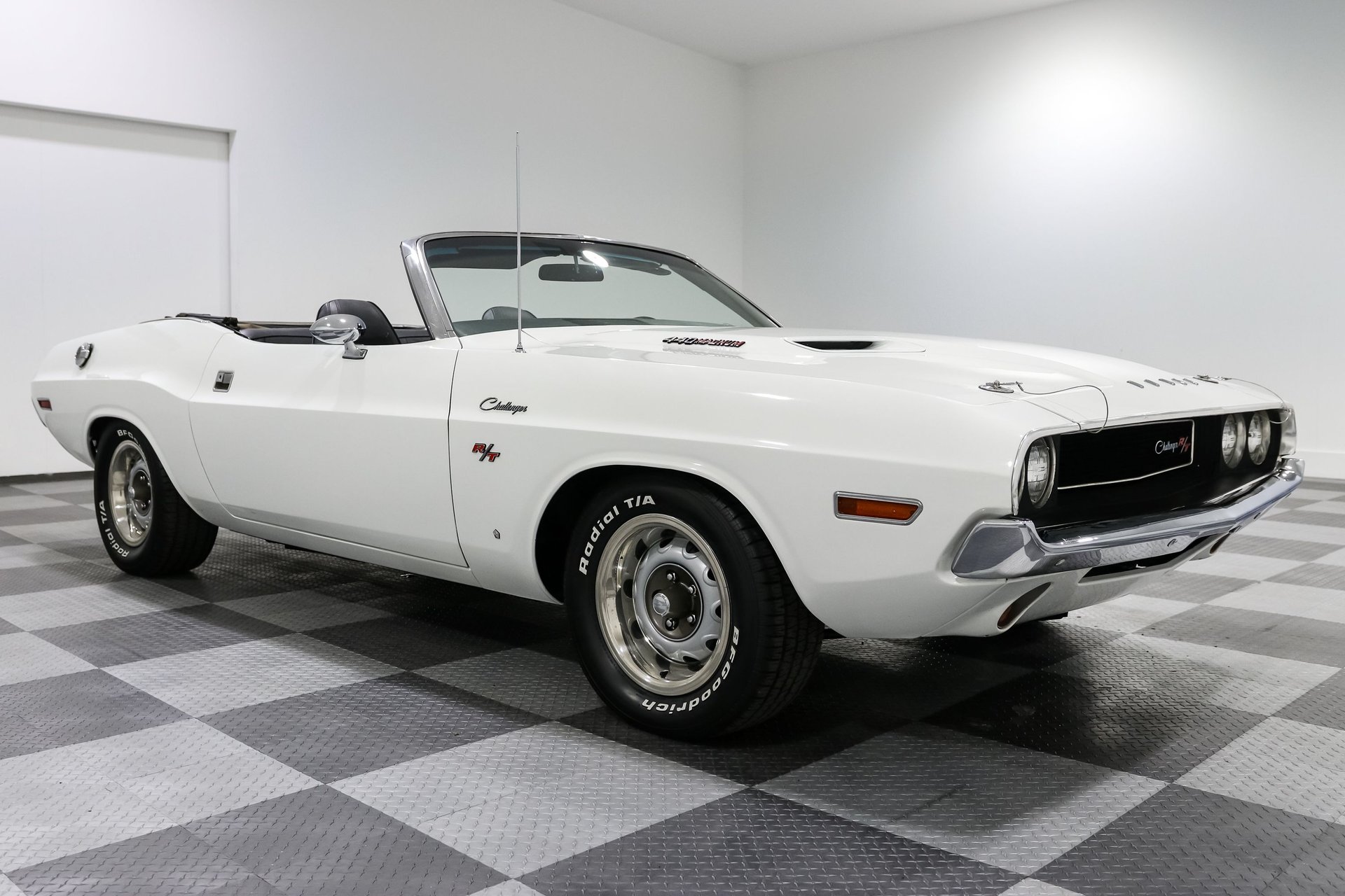 1970-dodge-challenger-rt-2qkbv26o