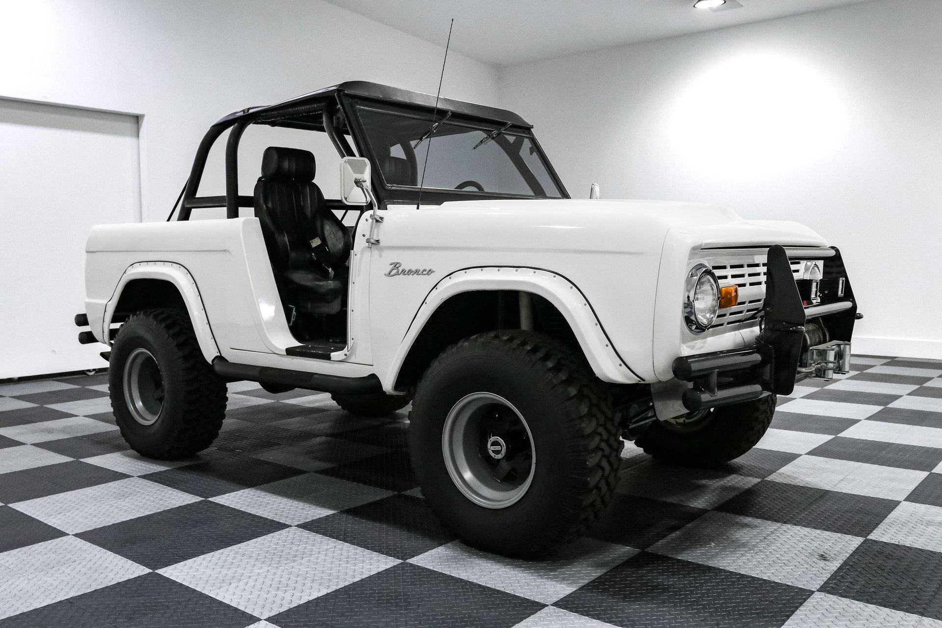1973-ford-bronco-2bbht95l